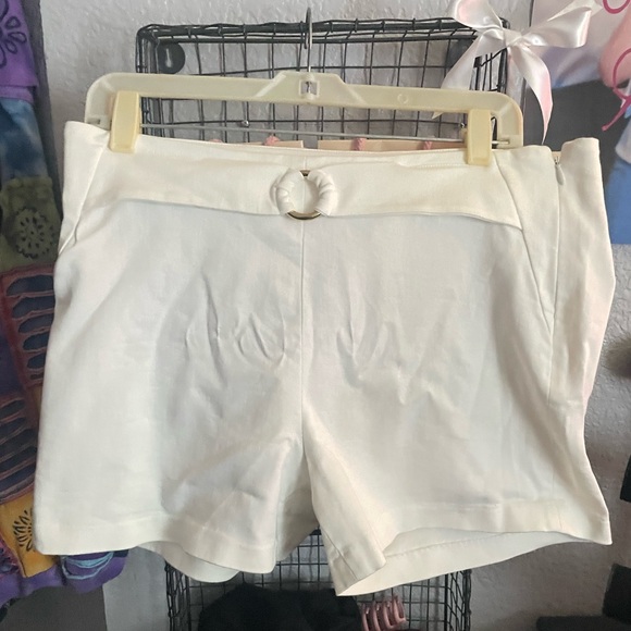 Micheal by Micheal Kors Women’s White shorts - Picture 1 of 4